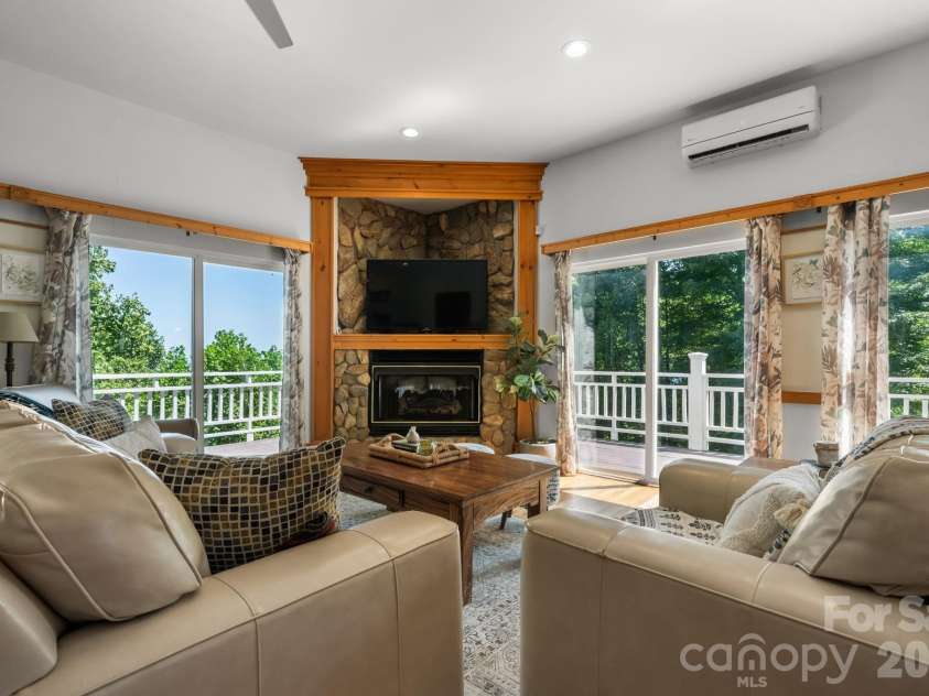 308 Flat Mountain Road, Lenoir, NC 28645.  MLS# CAR4414577, YatesRealty ID 52319. 
