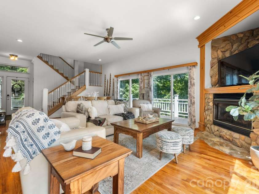 308 Flat Mountain Road, Lenoir, NC 28645.  MLS# CAR4414577, YatesRealty ID 52319. 