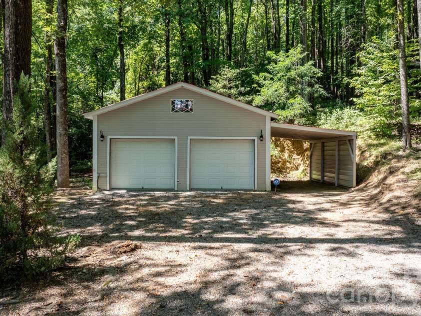 308 Flat Mountain Road, Lenoir, NC 28645.  MLS# CAR4414577, YatesRealty ID 52319. 
