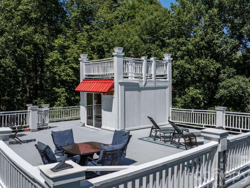 308 Flat Mountain Road, Lenoir, NC 28645.  MLS# CAR4414577, YatesRealty ID 52319. 