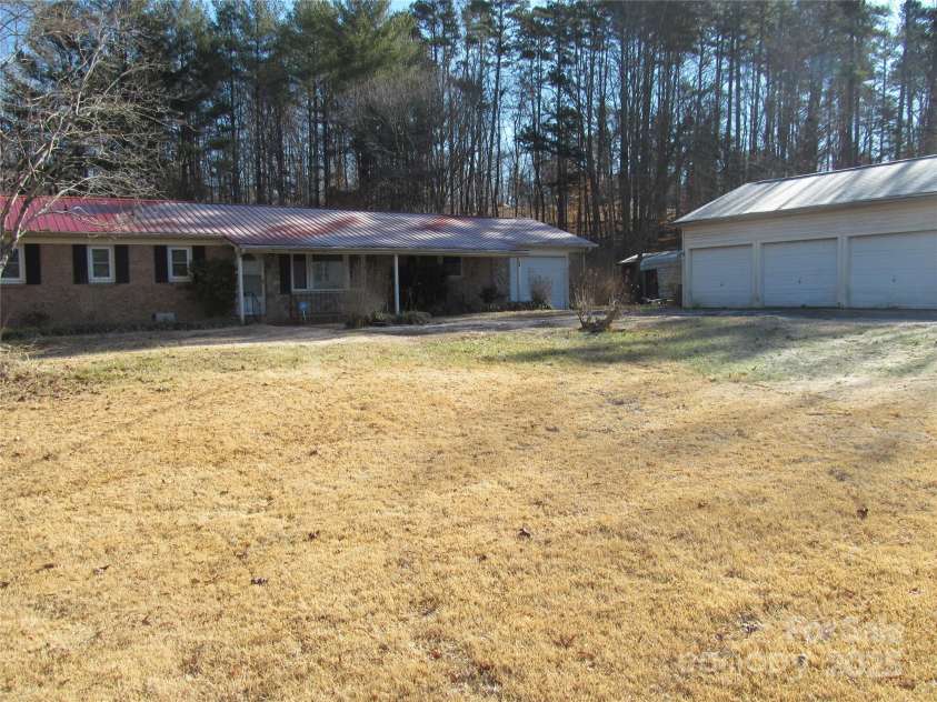 744 Little Egypt Road, Denver, NC 28037.  MLS# CAR4212475, YatesRealty ID 5232. House  and Garage