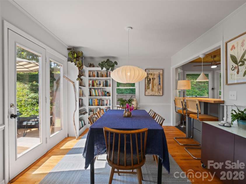 641 Scruggs Circle, Canton, NC 28716.  MLS# CAR4427265, YatesRealty ID 52320. 