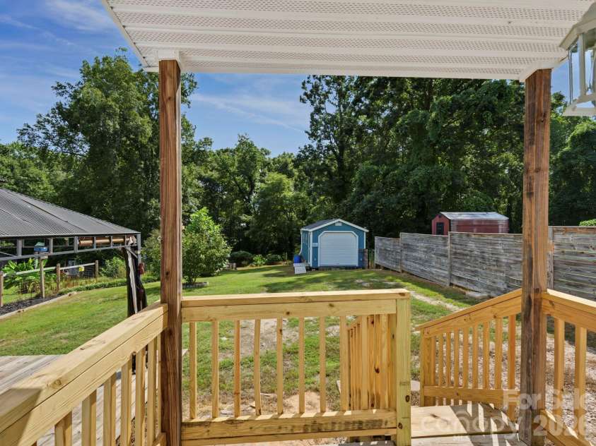 316 19th Street, Kannapolis, NC 28083.  MLS# CAR4424938, YatesRealty ID 52324. 