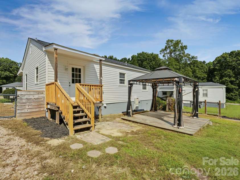 316 19th Street, Kannapolis, NC 28083.  MLS# CAR4424938, YatesRealty ID 52324. 