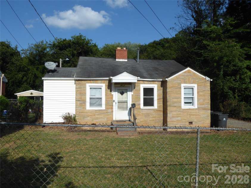 2612 Elon Street, Charlotte, NC 28208.  MLS# CAR4426382, YatesRealty ID 52331. 