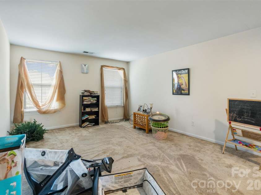 2067 Hamil Ridge Drive, Waxhaw, NC 28173.  MLS# CAR4426674, YatesRealty ID 52336. 