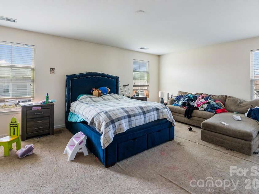 2067 Hamil Ridge Drive, Waxhaw, NC 28173.  MLS# CAR4426674, YatesRealty ID 52336. 