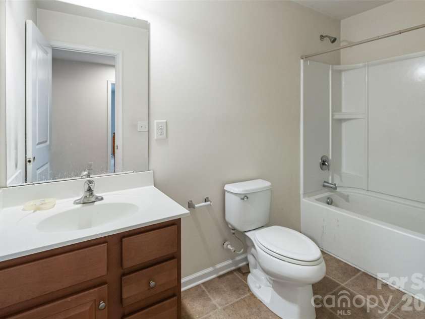 2067 Hamil Ridge Drive, Waxhaw, NC 28173.  MLS# CAR4426674, YatesRealty ID 52336. 