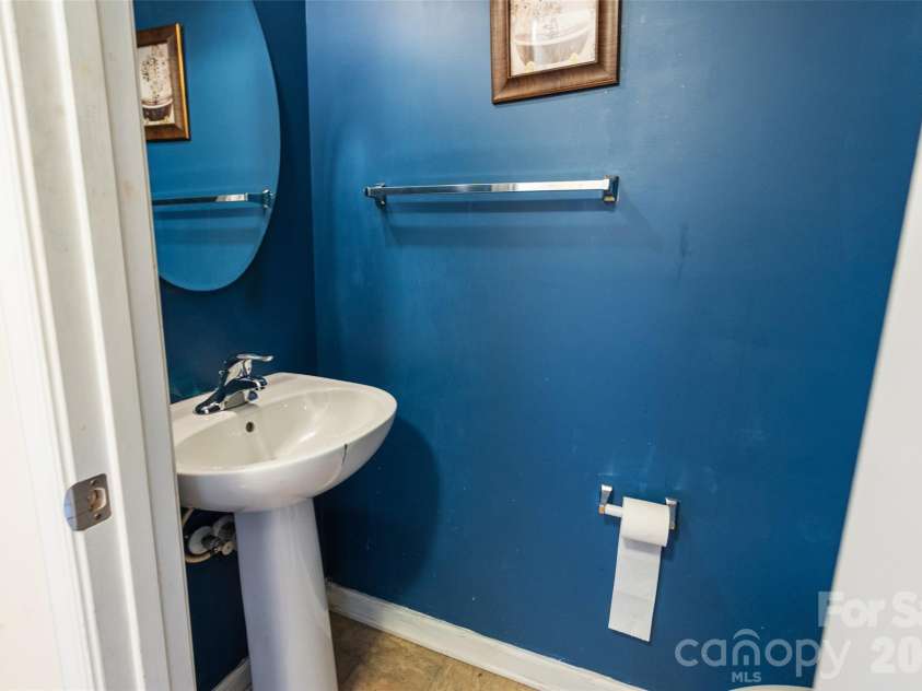 2067 Hamil Ridge Drive, Waxhaw, NC 28173.  MLS# CAR4426674, YatesRealty ID 52336. 
