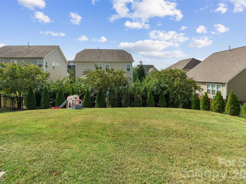 2067 Hamil Ridge Drive, Waxhaw, NC 28173.  MLS# CAR4426674, YatesRealty ID 52336. 