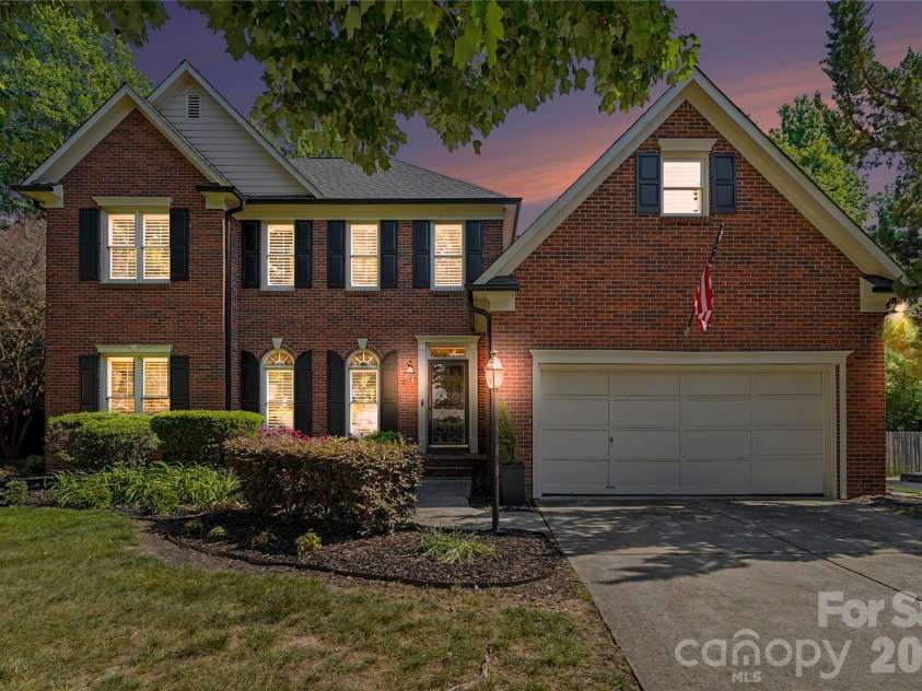 5718 Bayleaf Lane, Greensboro, NC 27455.  MLS# CAR4426005, YatesRealty ID 52339. 