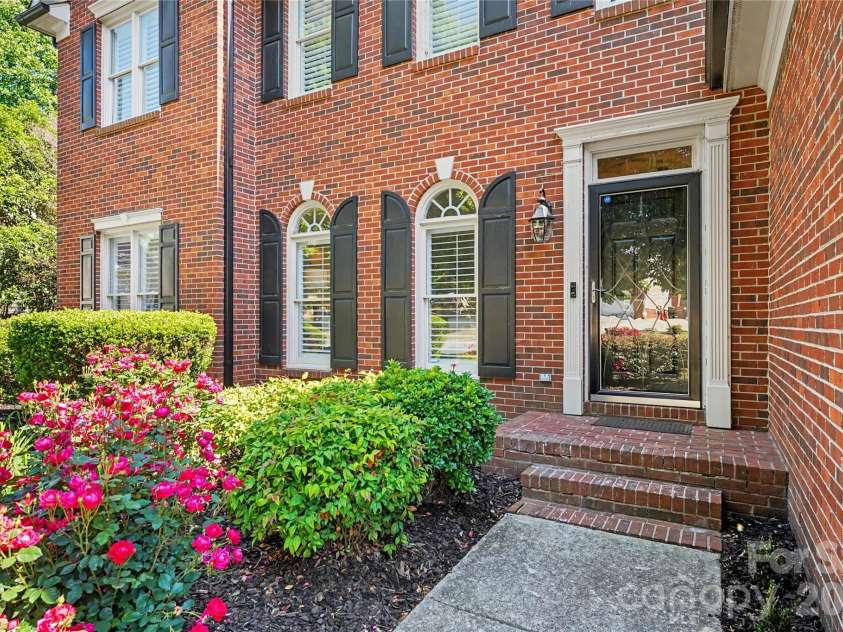 5718 Bayleaf Lane, Greensboro, NC 27455.  MLS# CAR4426005, YatesRealty ID 52339. 