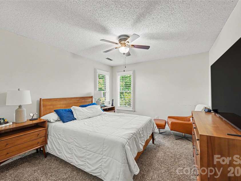 5718 Bayleaf Lane, Greensboro, NC 27455.  MLS# CAR4426005, YatesRealty ID 52339. 