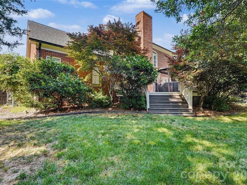5718 Bayleaf Lane, Greensboro, NC 27455.  MLS# CAR4426005, YatesRealty ID 52339. 