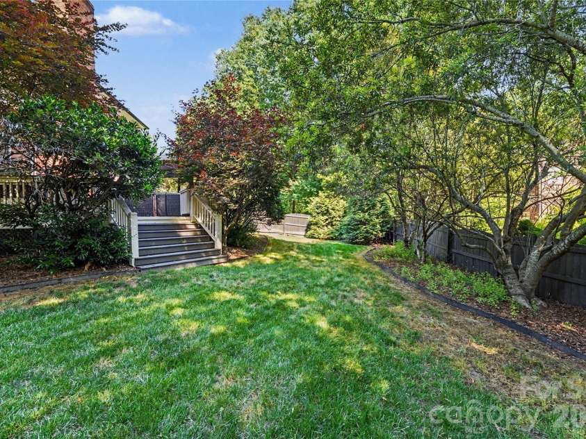 5718 Bayleaf Lane, Greensboro, NC 27455.  MLS# CAR4426005, YatesRealty ID 52339. 