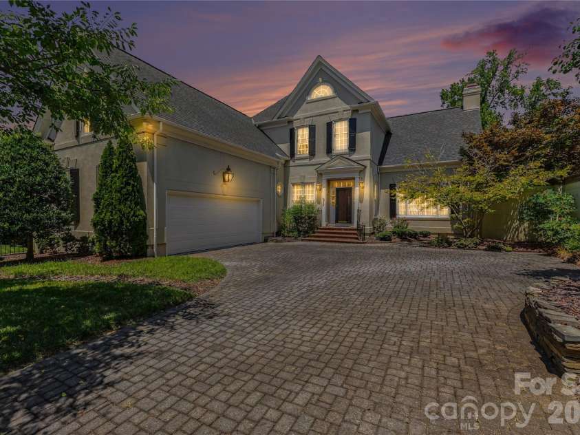 4320 Doverstone Lane, Greensboro, NC 27407.  MLS# CAR4426044, YatesRealty ID 52340. 