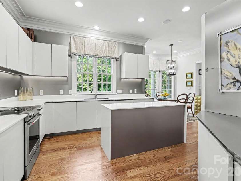 4320 Doverstone Lane, Greensboro, NC 27407.  MLS# CAR4426044, YatesRealty ID 52340. 