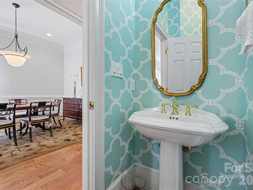4320 Doverstone Lane, Greensboro, NC 27407.  MLS# CAR4426044, YatesRealty ID 52340. 