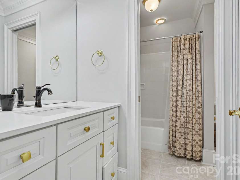 4320 Doverstone Lane, Greensboro, NC 27407.  MLS# CAR4426044, YatesRealty ID 52340. 