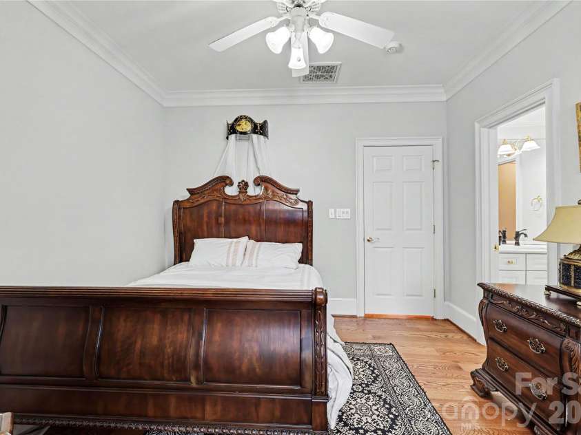 4320 Doverstone Lane, Greensboro, NC 27407.  MLS# CAR4426044, YatesRealty ID 52340. 