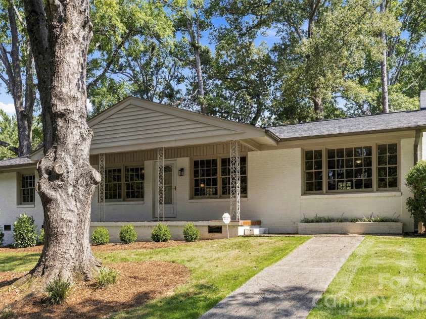 1400 Lynhurst Drive, Gastonia, NC 28054.  MLS# CAR4426246, YatesRealty ID 52341. 
