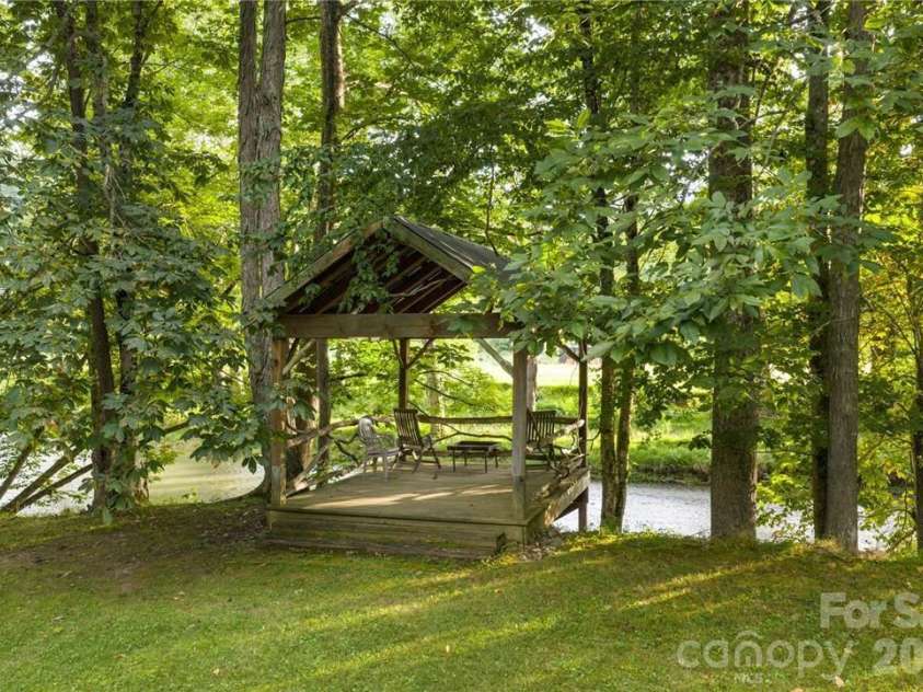 151 Red Tailed Hawk Road, Banner Elk, NC 28604.  MLS# CAR4427240, YatesRealty ID 52343. 