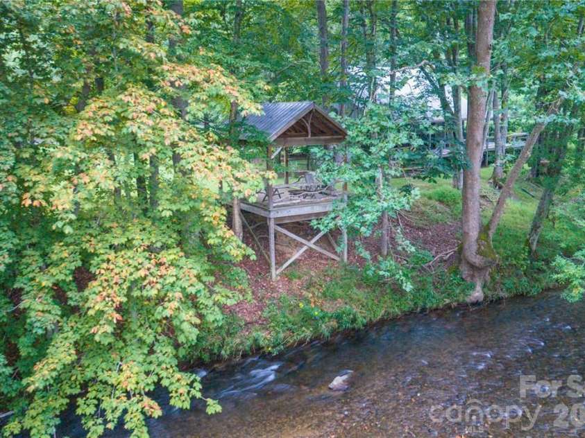 151 Red Tailed Hawk Road, Banner Elk, NC 28604.  MLS# CAR4427240, YatesRealty ID 52343. 