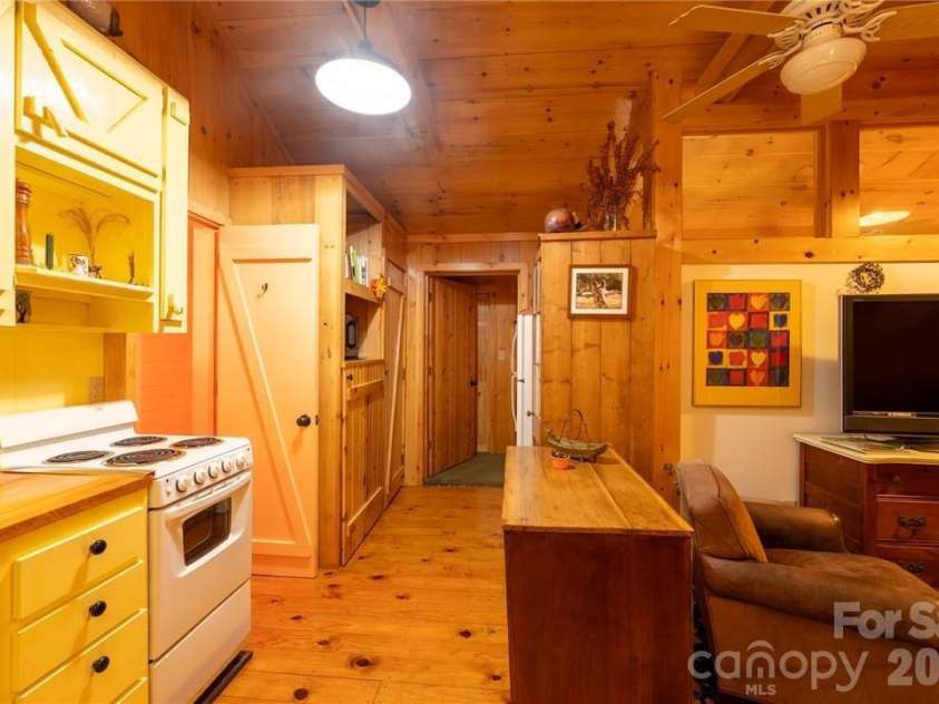 151 Red Tailed Hawk Road, Banner Elk, NC 28604.  MLS# CAR4427240, YatesRealty ID 52343. 