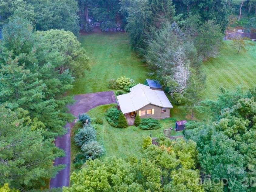151 Red Tailed Hawk Road, Banner Elk, NC 28604.  MLS# CAR4427240, YatesRealty ID 52343. 
