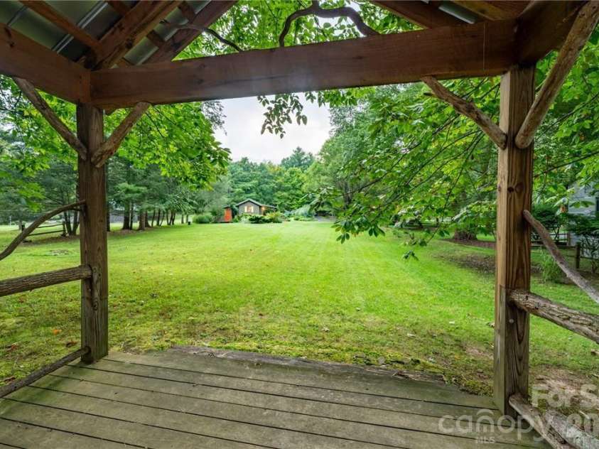151 Red Tailed Hawk Road, Banner Elk, NC 28604.  MLS# CAR4427240, YatesRealty ID 52343. 