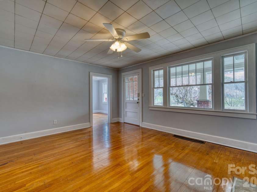 6090 US 23 Highway, Mars Hill, NC 28754.  MLS# CAR4356782, YatesRealty ID 52345. 