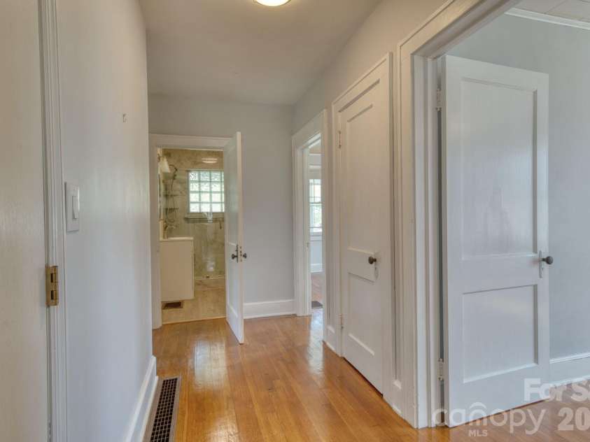 6090 US 23 Highway, Mars Hill, NC 28754.  MLS# CAR4356782, YatesRealty ID 52345. 