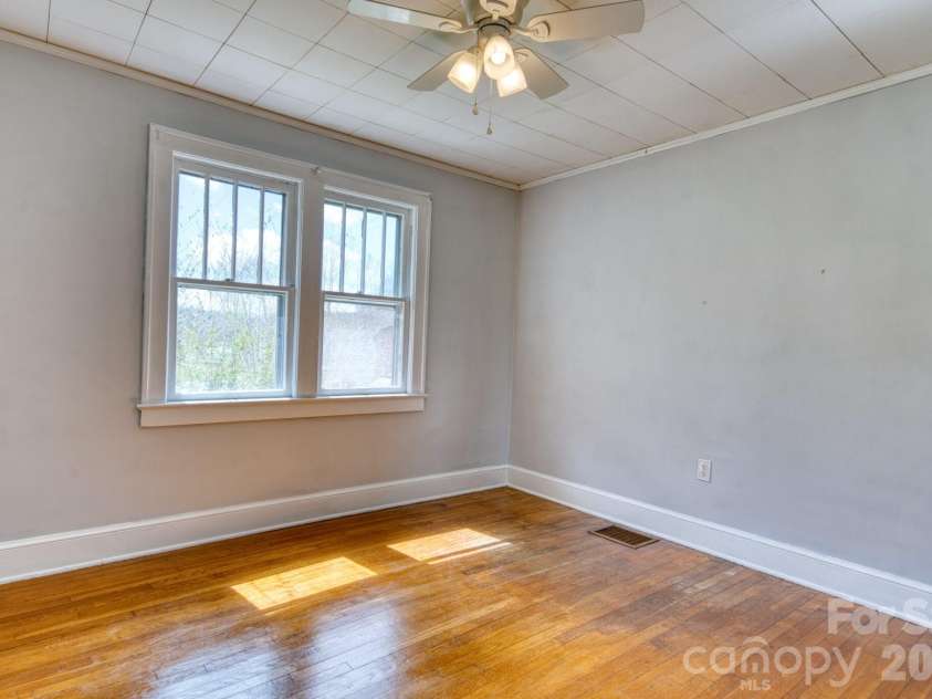 6090 US 23 Highway, Mars Hill, NC 28754.  MLS# CAR4356782, YatesRealty ID 52345. 