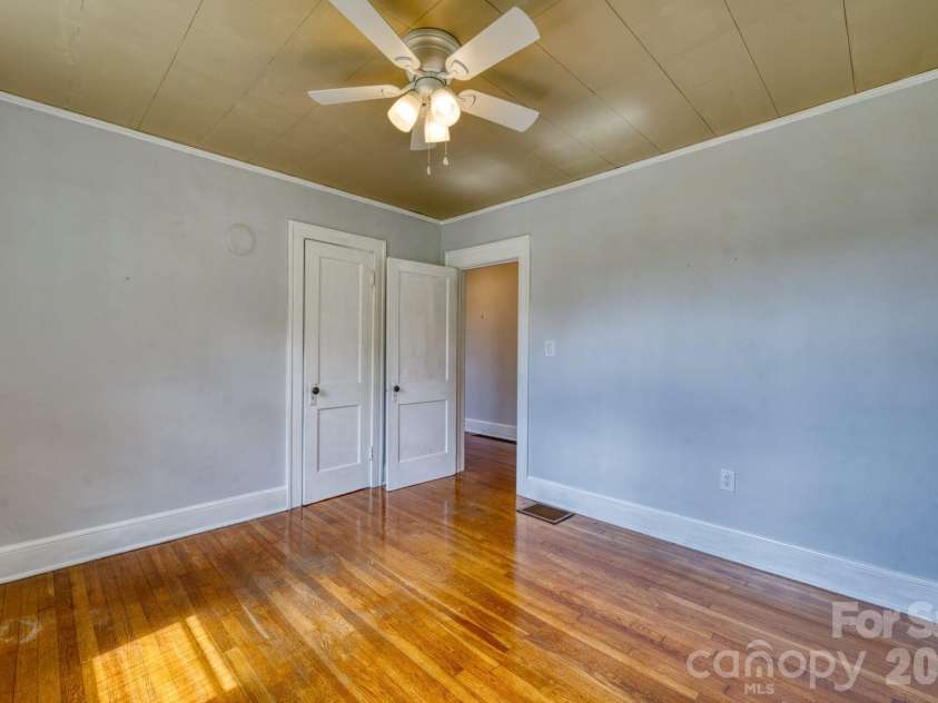 6090 US 23 Highway, Mars Hill, NC 28754.  MLS# CAR4356782, YatesRealty ID 52345. 