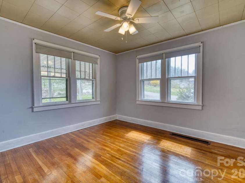 6090 US 23 Highway, Mars Hill, NC 28754.  MLS# CAR4356782, YatesRealty ID 52345. 