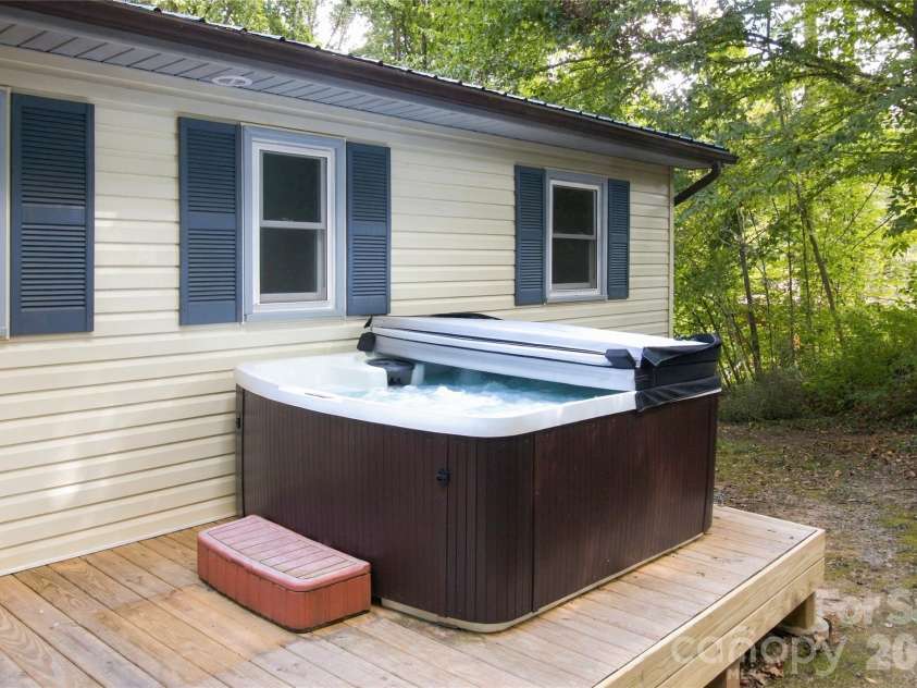 90 Beech Valley Estates, Weaverville, NC 28787.  MLS# CAR4426367, YatesRealty ID 52347. 