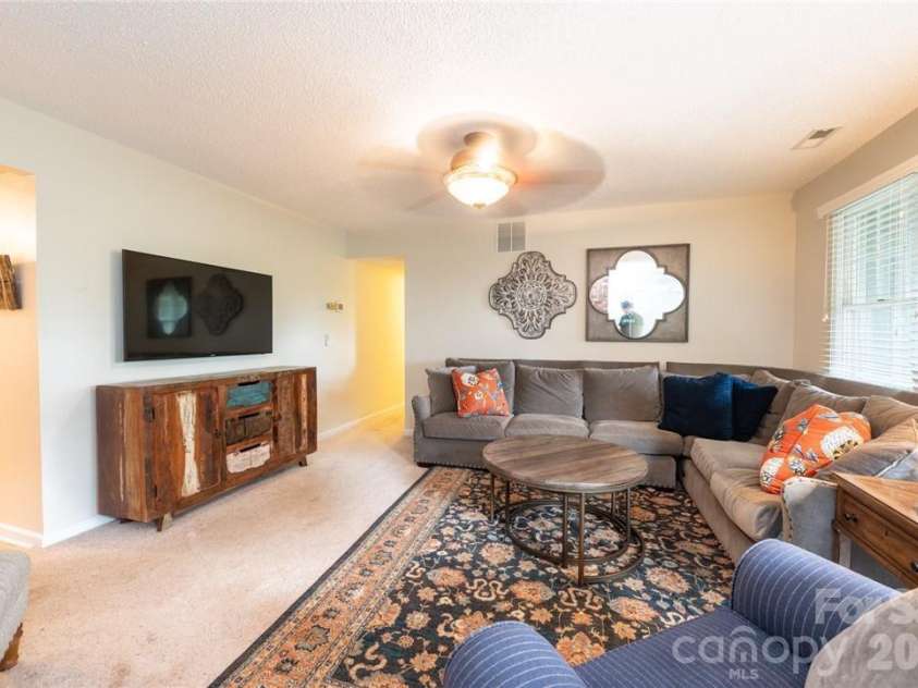 202 Village Green Road, Blowing Rock, NC 28605.  MLS# CAR4393048, YatesRealty ID 52348. 