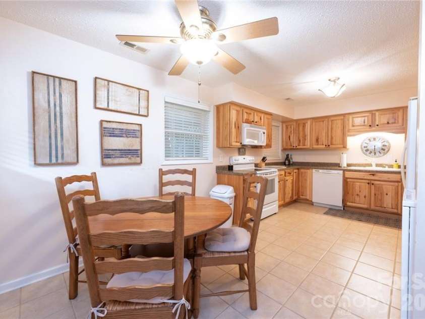 202 Village Green Road, Blowing Rock, NC 28605.  MLS# CAR4393048, YatesRealty ID 52348. 