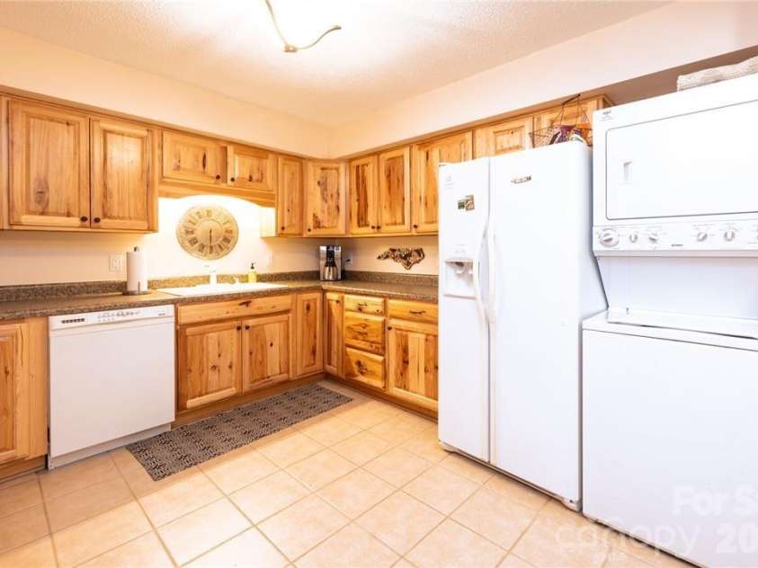 202 Village Green Road, Blowing Rock, NC 28605.  MLS# CAR4393048, YatesRealty ID 52348. 