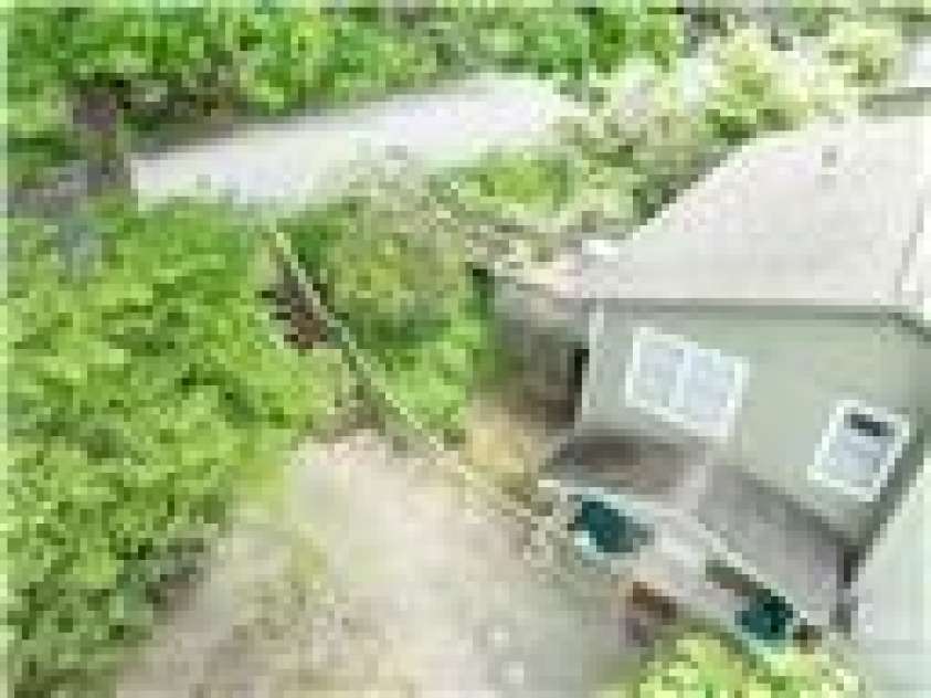 202 Village Green Road, Blowing Rock, NC 28605.  MLS# CAR4393048, YatesRealty ID 52348. 