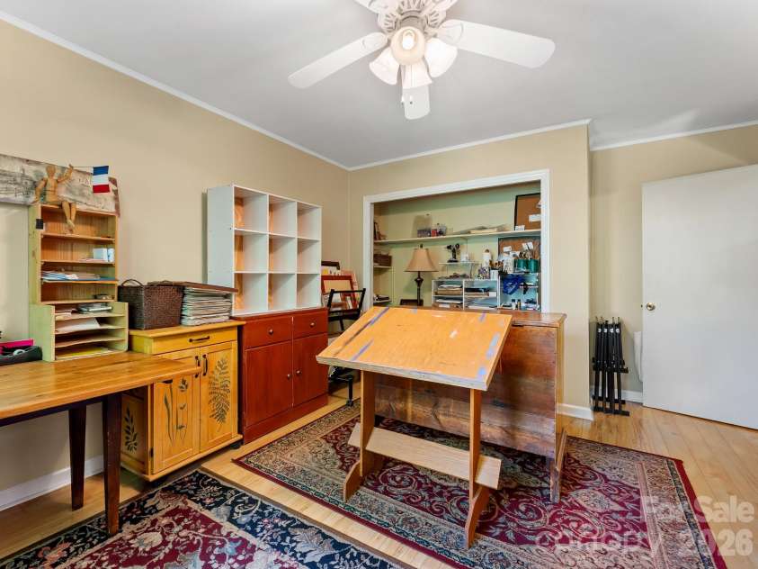 51 Parkview Drive, Brevard, NC 28712.  MLS# CAR4426736, YatesRealty ID 52349. 