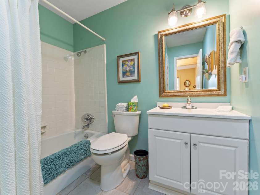 51 Parkview Drive, Brevard, NC 28712.  MLS# CAR4426736, YatesRealty ID 52349. 