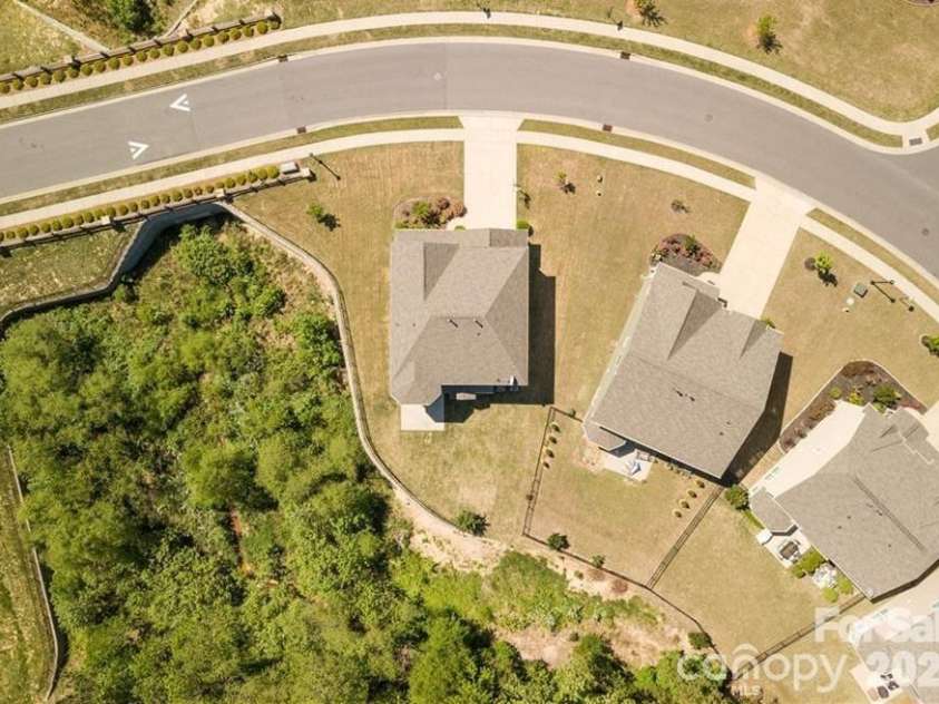 226 Hawks Creek Parkway, Fort Mill, SC 29708.  MLS# CAR4349567, YatesRealty ID 5235. 