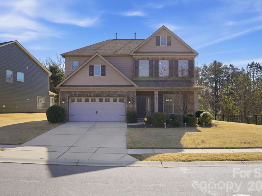 226 Hawks Creek Parkway, Fort Mill, SC 29708.  MLS# CAR4349567, YatesRealty ID 5235. 