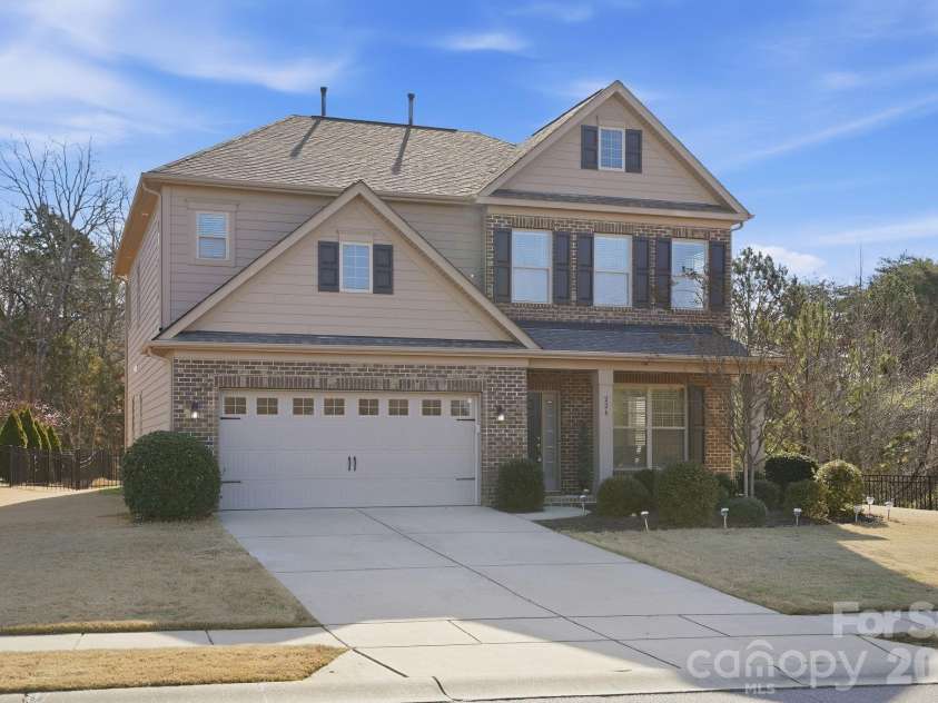 226 Hawks Creek Parkway, Fort Mill, SC 29708.  MLS# CAR4349567, YatesRealty ID 5235. 
