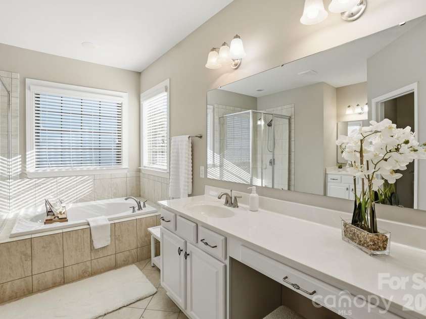 226 Hawks Creek Parkway, Fort Mill, SC 29708.  MLS# CAR4349567, YatesRealty ID 5235. 