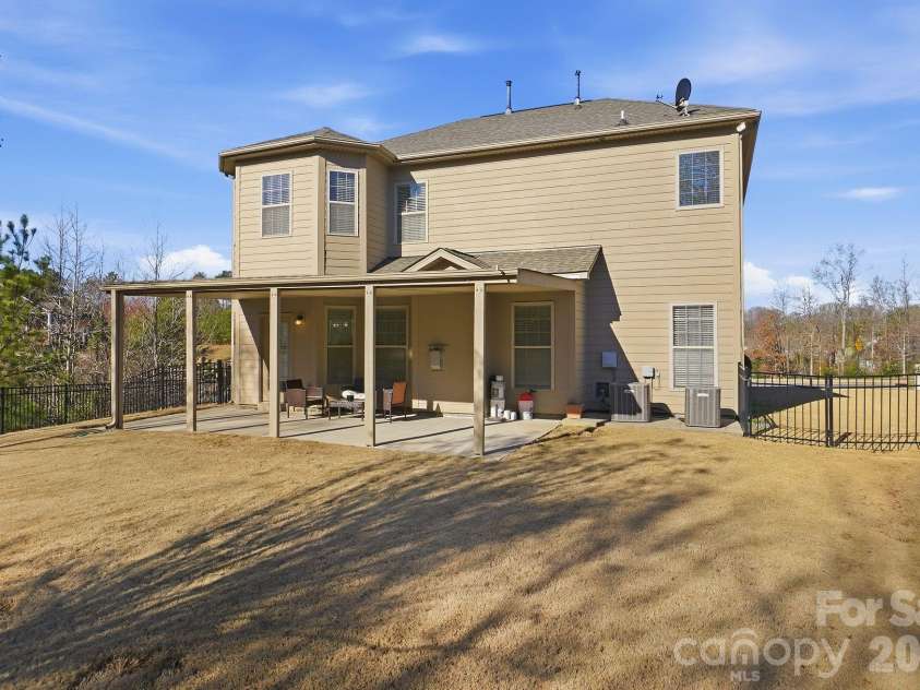 226 Hawks Creek Parkway, Fort Mill, SC 29708.  MLS# CAR4349567, YatesRealty ID 5235. 