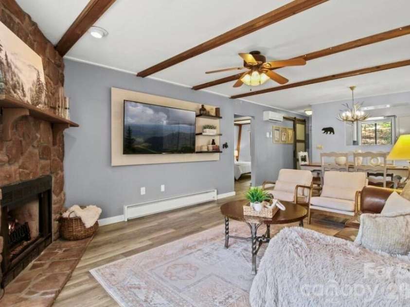 26 Pinetop Circle, Banner Elk, NC 28604.  MLS# CAR4427311, YatesRealty ID 52350. 