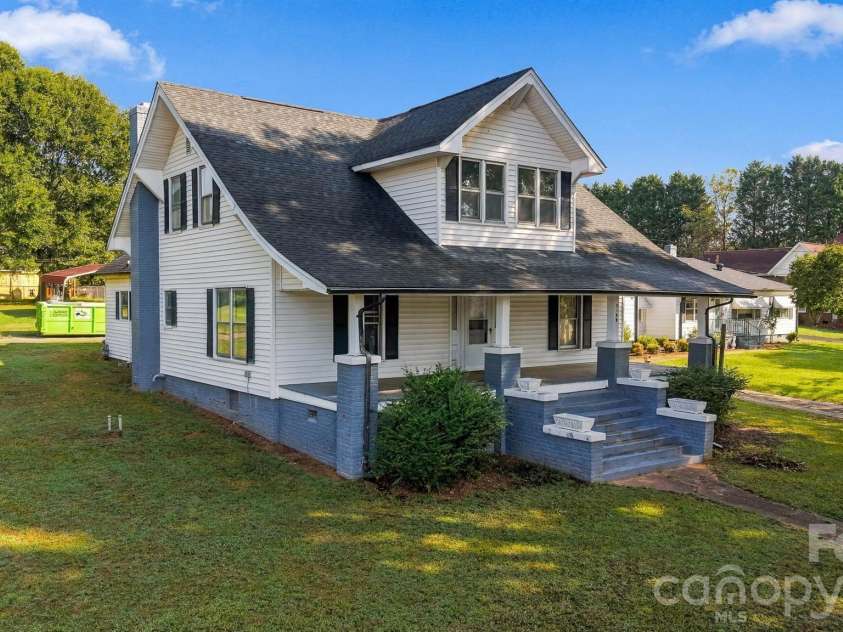 3140 Main Street, Claremont, NC 28610.  MLS# CAR4424661, YatesRealty ID 52351. 