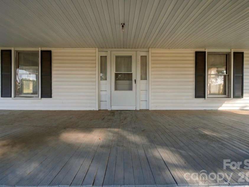 3140 Main Street, Claremont, NC 28610.  MLS# CAR4424661, YatesRealty ID 52351. 